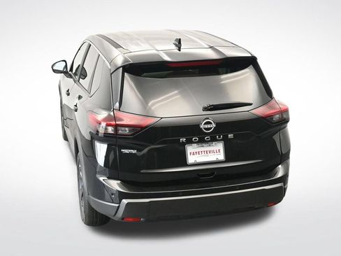 Used 2025 Nissan Rogue SV FWD image 27