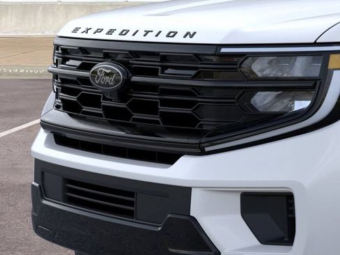 New 2026 Ford Expedition Platinum w/ Stealth Performance Package AWD/4WD image 17