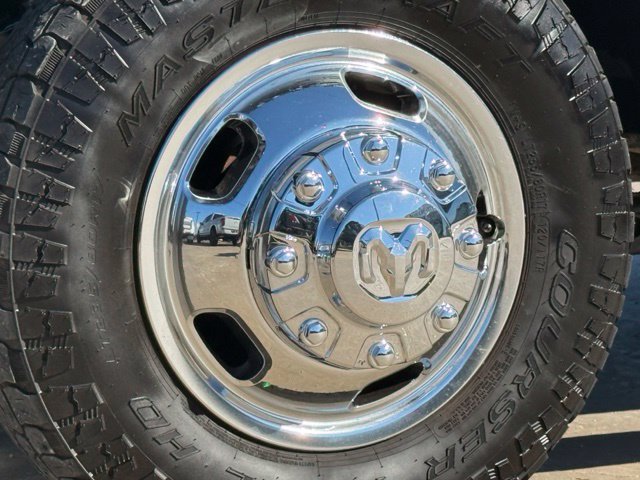 Used 2024 RAM 3500 Tradesman w/ Chrome Appearance Group AWD/4WD image 15