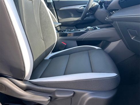 New 2025 Buick Envision Sport Touring image 14