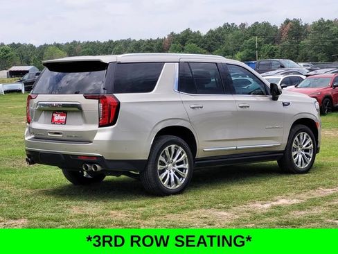 Used 2023 GMC Yukon Denali w/ Advanced Technology Package AWD/4WD image 5