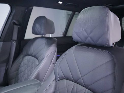 Used 2024 BMW X7 xDrive40i w/ Executive Package AWD/4WD image 9