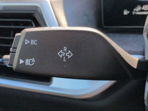 New 2026 BMW X5 xDrive50e w/ M Sport Package image 29