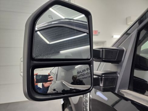 Used 2023 Ford F250 XLT w/ FX4 Off-Road Package image 31