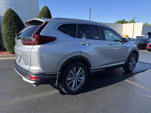 Used 2020 Honda CR-V Touring image 4