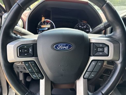 Used 2022 Ford F350 Platinum AWD/4WD image 22