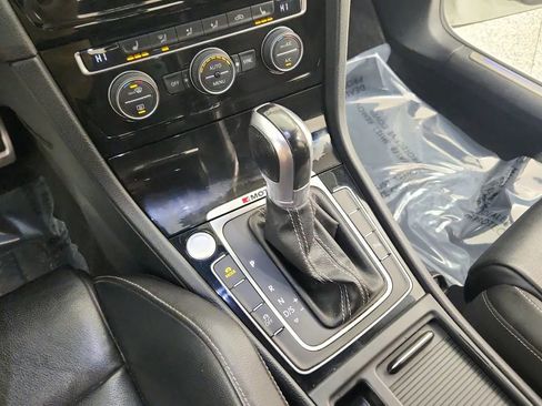 Used 2017 Volkswagen Golf R DCC & Navigation 4Motion image 27