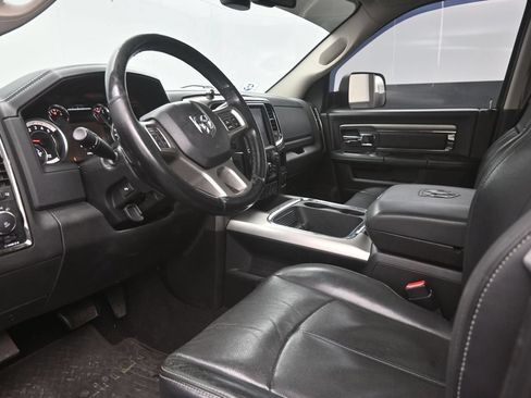 Used 2018 RAM 2500 Laramie w/ Sport Appearance Group AWD/4WD image 19