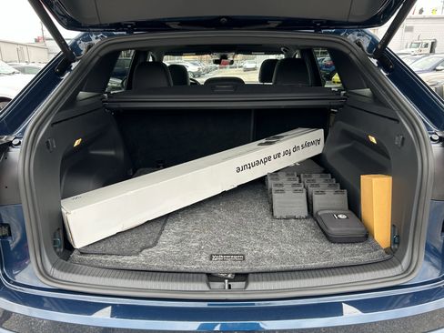 Certified 2023 Volkswagen Atlas Cross Sport SEL R-Line image 27