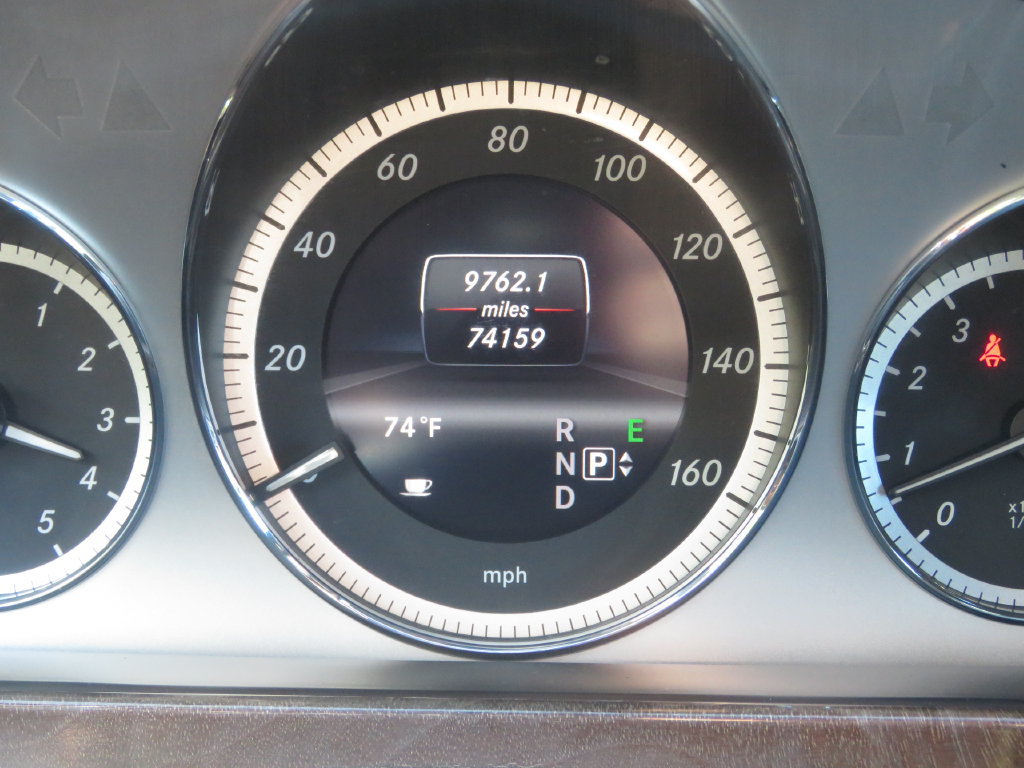 Used 2013 Mercedes-Benz E 350 4MATIC Sedan image 20