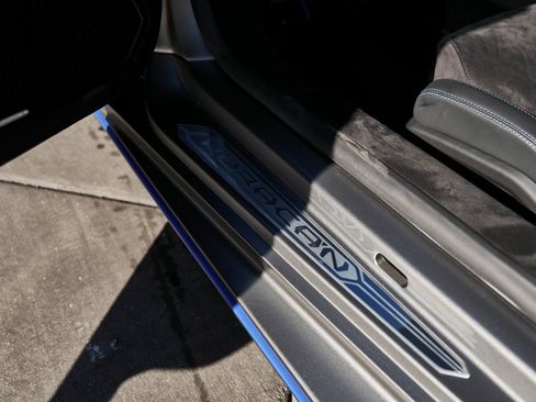 Used 2023 Lamborghini Huracan Tecnica image 31