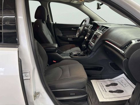 Used 2016 GMC Acadia SLE image 22