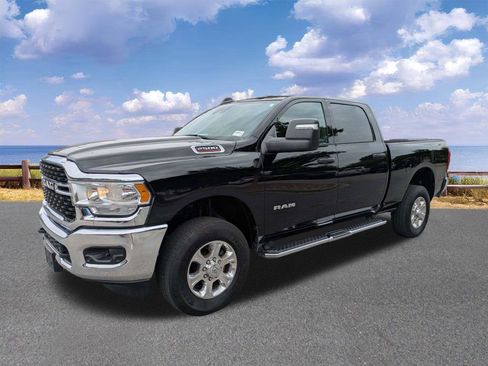Certified 2024 RAM 2500 Big Horn w/ Safety Group AWD/4WD image 4