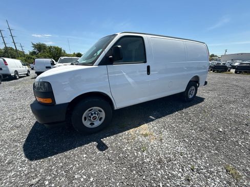 New 2026 GMC Savana 2500 w/ Driver Convenience Package RWD image 4