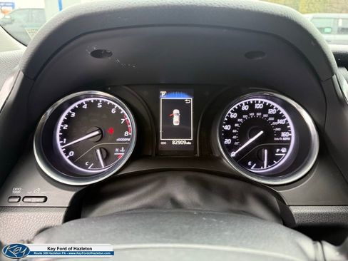 Used 2020 Toyota Camry SE image 15