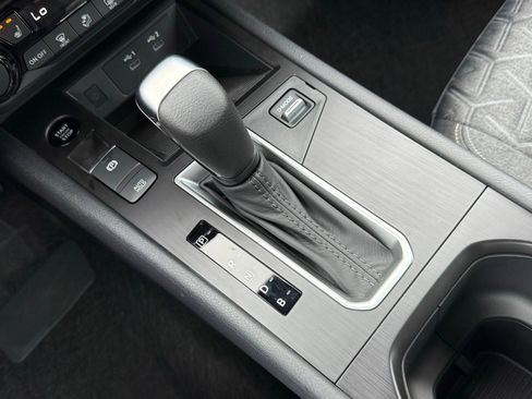 New 2026 Nissan Kicks SV image 22