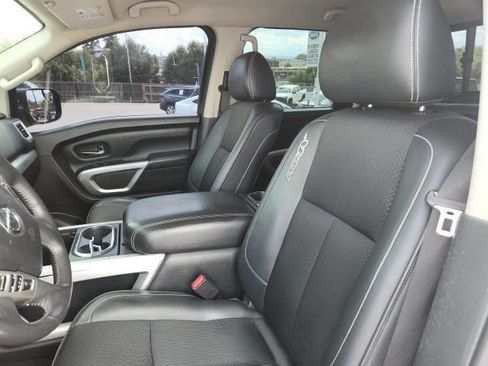 Used 2017 Nissan Titan PRO-4X AWD/4WD image 10
