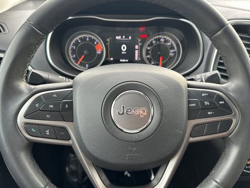 Used 2020 Jeep Cherokee Latitude Plus image 24