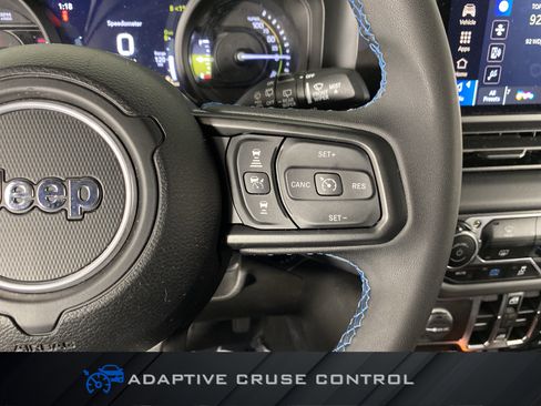 Used 2025 Jeep Wrangler Unlimited Rubicon 4xe AWD/4WD image 22