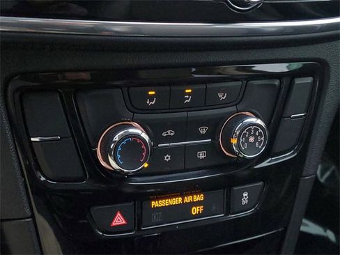 Used 2020 Buick Encore Preferred w/ Safety Package image 28