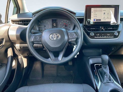 Used 2024 Toyota Corolla LE image 5