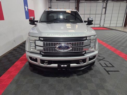 Used 2017 Ford F450 Platinum image 4