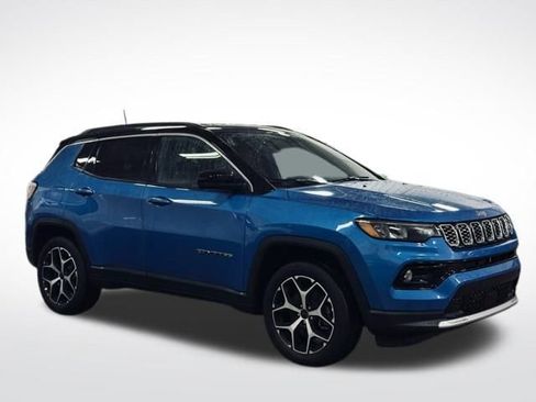 Used 2025 Jeep Compass Limited image 4