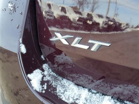 Used 2022 Ford Explorer XLT w/ Equipment Group 202A image 35