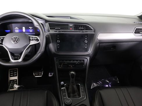 Used 2022 Volkswagen Tiguan SE R-Line image 36