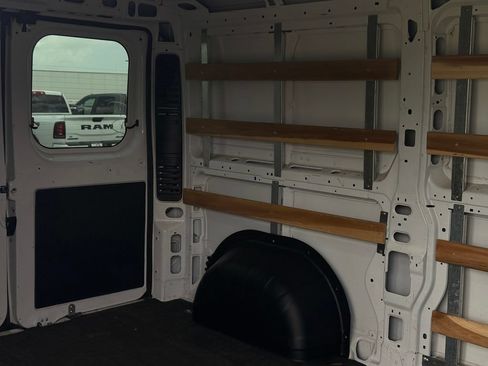 Used 2025 RAM ProMaster 2500 w/ U-Haul Equipment Group FWD image 31
