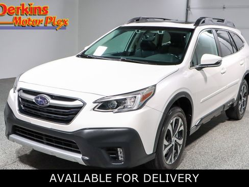 Used 2021 Subaru Outback Limited image 1
