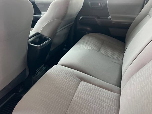Used 2019 Toyota Tacoma SR w/ SR Convenience Package AWD/4WD image 9