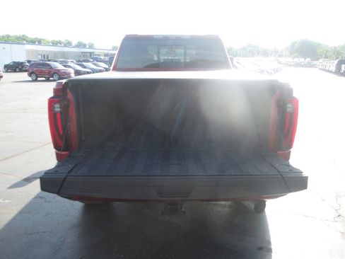 Used 2024 GMC Sierra 2500 Denali w/ Denali Reserve Package AWD/4WD image 9