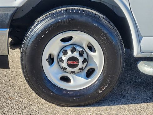 Certified 2024 GMC Savana 2500 w/ Driver Convenience Package image 13