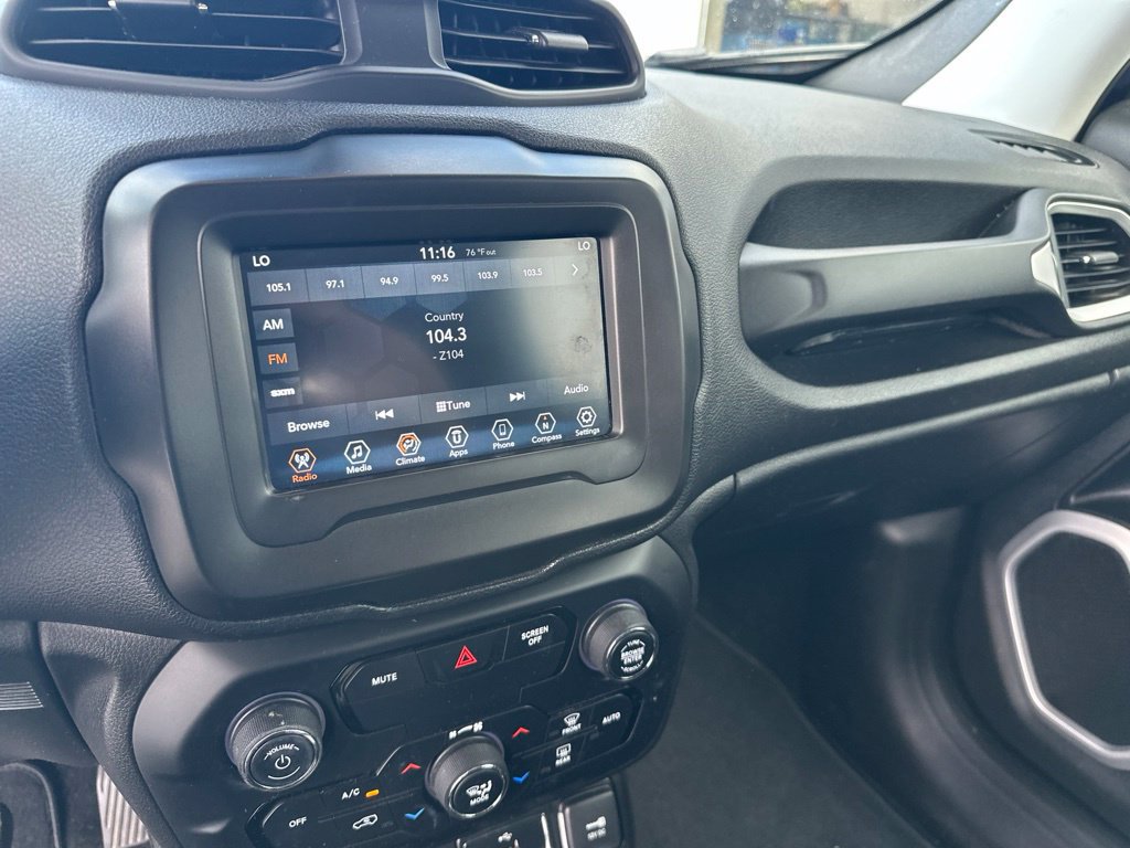 Used 2020 Jeep Renegade Sport w/ UConnect 7.0 Group AWD/4WD image 17