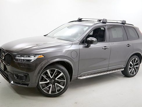 Certified 2023 Volvo XC90 T8 Ultimate image 3