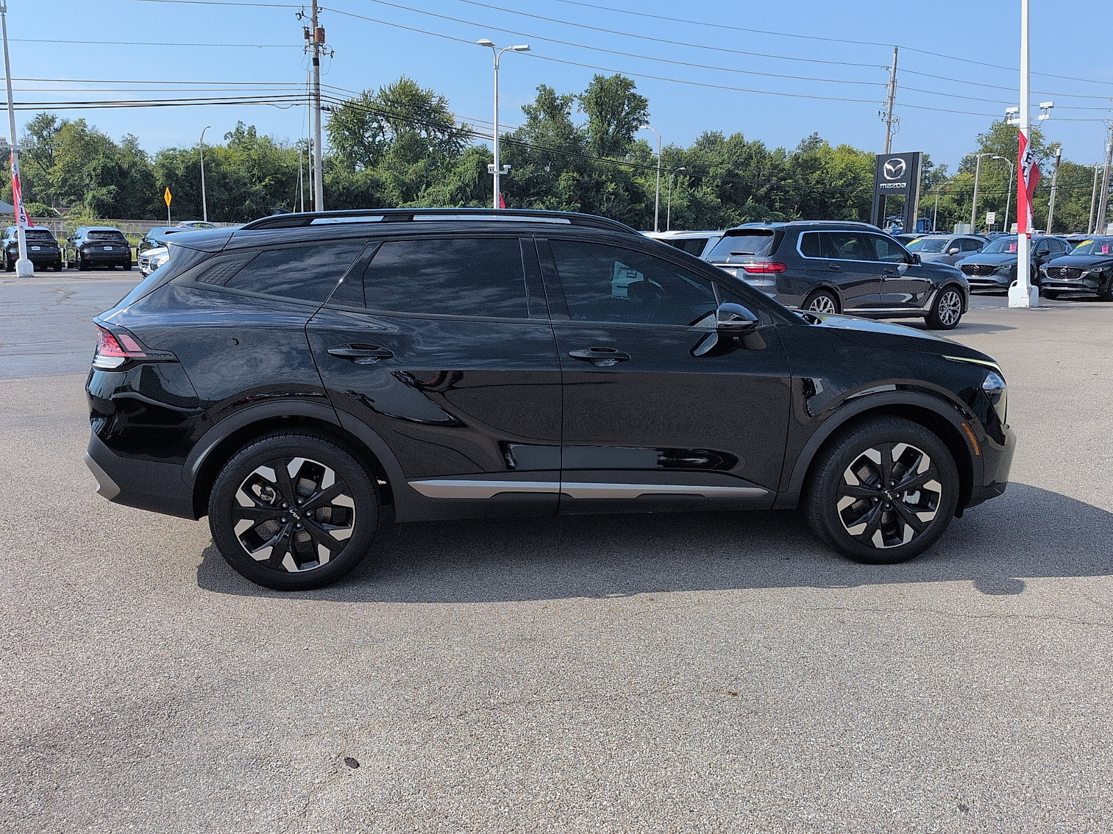 Used 2023 Kia Sportage X-Line w/ X-Line Premium Package AWD/4WD image 2