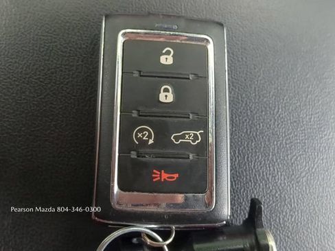 Used 2023 Jeep Grand Cherokee Limited AWD/4WD image 31