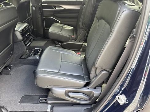 New 2026 Jeep Grand Wagoneer Limited AWD/4WD image 22