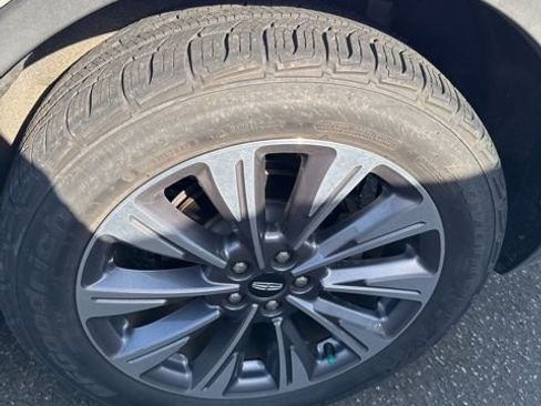 Used 2020 Lincoln Corsair Reserve w/ Equipment Group 201A image 9