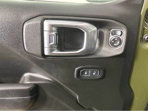 Used 2023 Jeep Gladiator Rubicon w/ Trailer Tow Package image 33