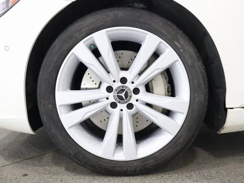 Used 2017 Mercedes-Benz S 550 4MATIC Sedan image 5