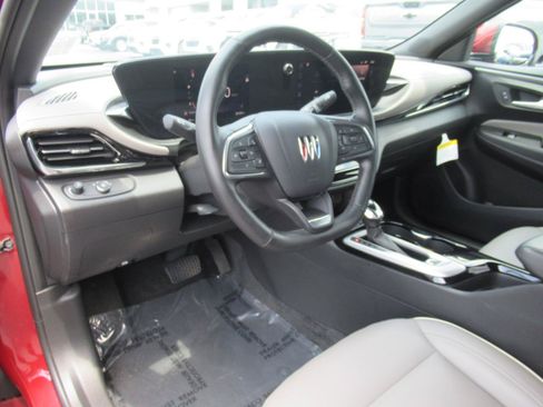 Certified 2024 Buick Envista Avenir FWD image 18