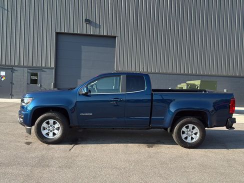 Used 2020 Chevrolet Colorado W/T w/ WT Convenience Package RWD image 6