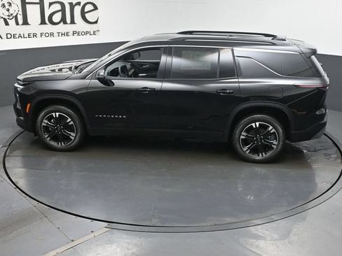 New 2027 Chevrolet Traverse LT w/ Sun and Wheel Package FWD image 22