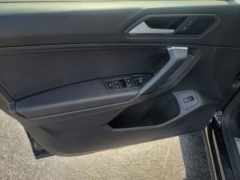 Used 2019 Volkswagen Tiguan SEL Premium R-Line FWD image 14