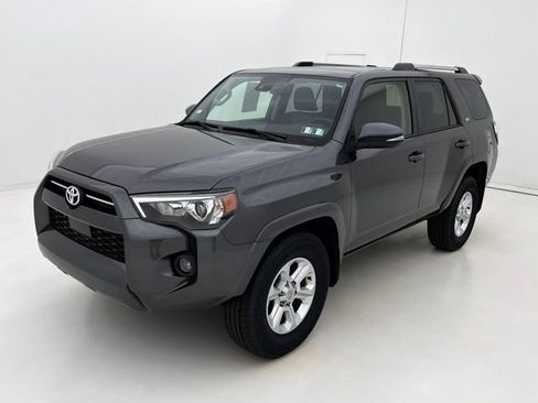Used 2023 Toyota 4Runner SR5 Premium w/ Moonroof Package RWD image 4