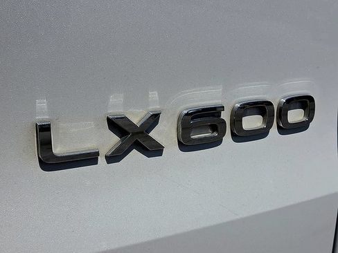 Used 2023 Lexus LX 600 4WD w/ Interior Upgrade Package image 10