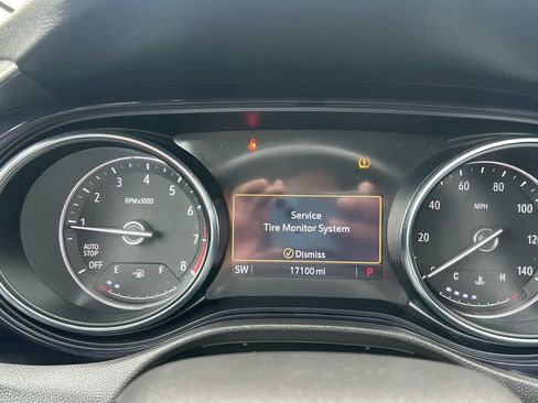 Used 2020 Buick Encore GX Select FWD image 25