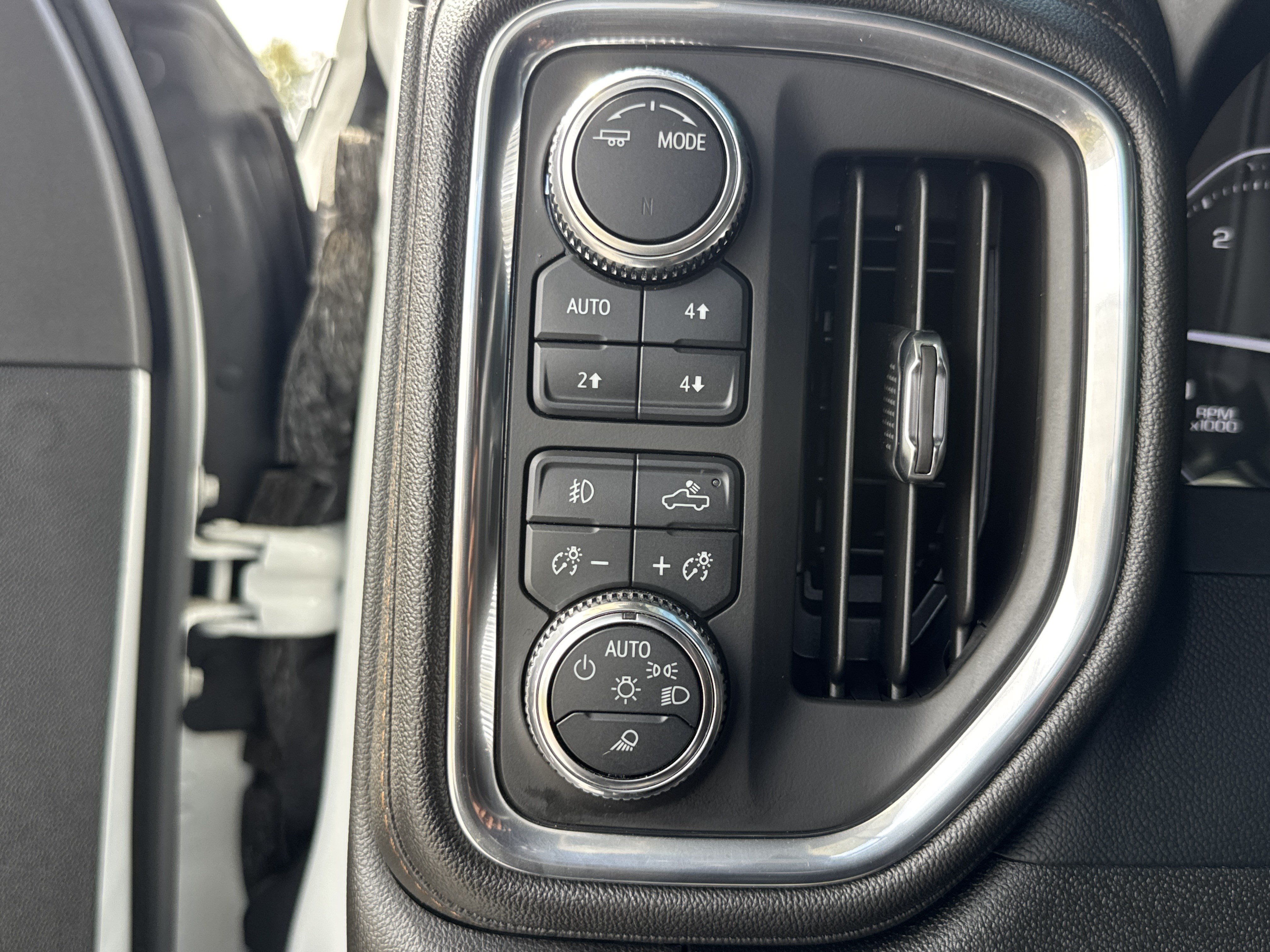 Used 2022 GMC Sierra 3500 AT4 w/ AT4 Preferred Package AWD/4WD image 20